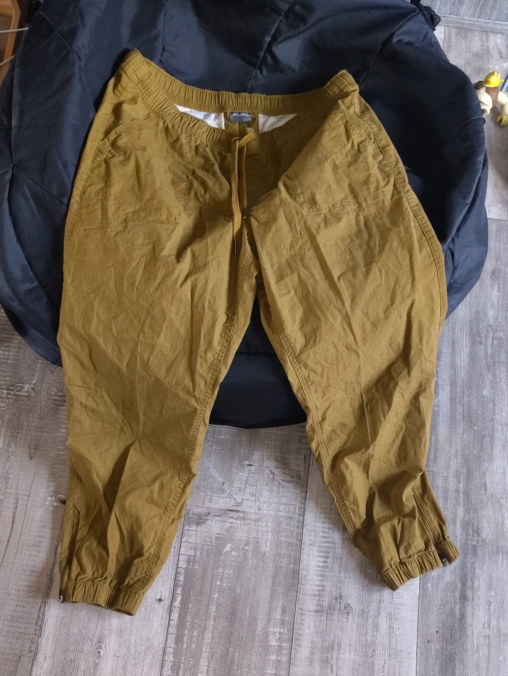 Eddie Bauer Men's Mustard Drawstring Jogger Pants